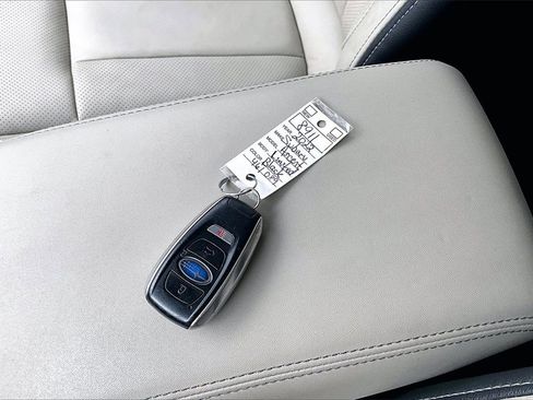 Used 2022 Subaru Ascent Limited image 34