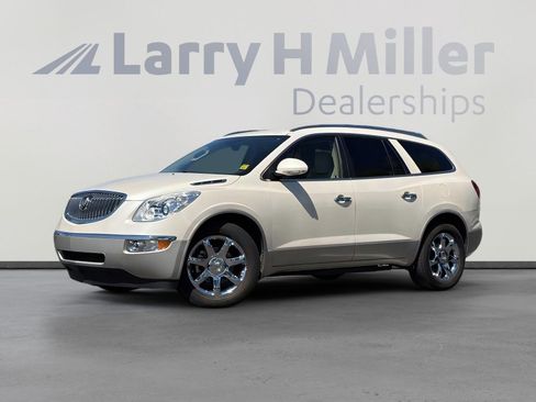 Used 2009 Buick Enclave CXL w/ Entertainment Package #4 FWD image 1