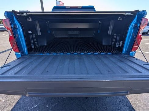 Used 2022 Chevrolet Silverado 1500 Custom image 11