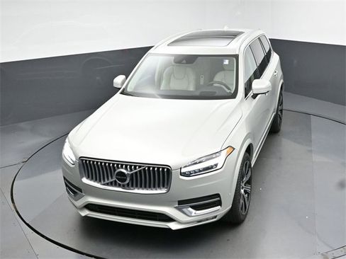 Used 2022 Volvo XC90 T6 Inscription w/ Advanced Package image 47