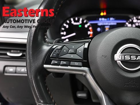 Used 2023 Nissan Altima 2.5 SR FWD image 15