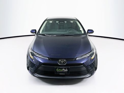 Used 2024 Toyota Corolla LE image 2