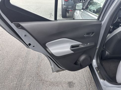 Used 2022 Nissan Kicks SR w/ Premium Package FWD image 11