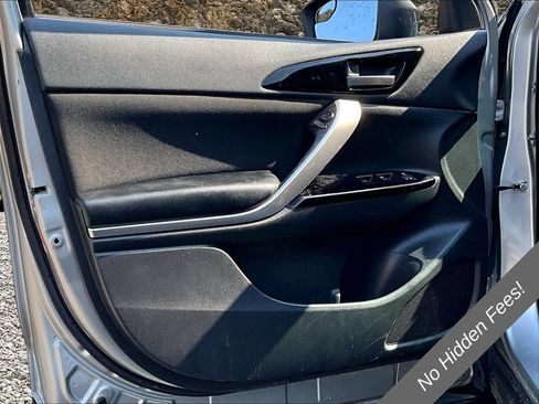 Used 2019 Mitsubishi Eclipse Cross LE AWD/4WD image 20