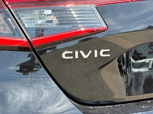 Used 2023 Honda Civic LX image 27