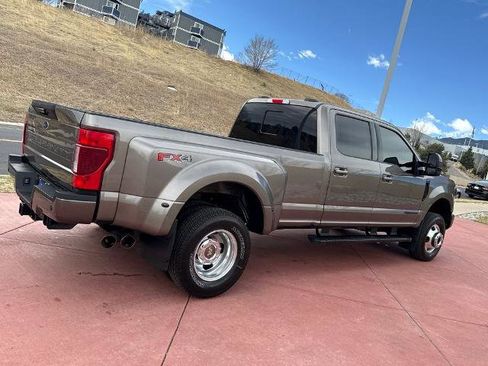 Certified 2022 Ford F350 Lariat w/ Lariat Value Package image 7
