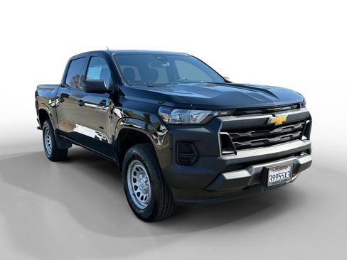 Used 2023 Chevrolet Colorado W/T image 7