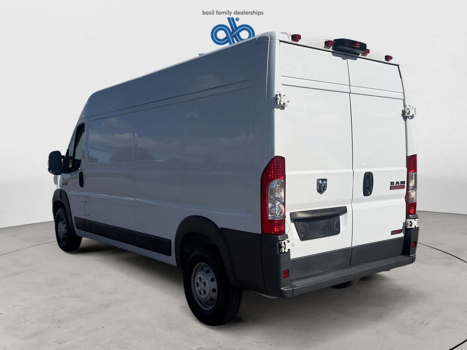Used 2015 RAM ProMaster 2500 w/ Premium Appearance Group FWD image 5