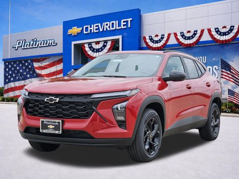 New 2026 Chevrolet Trax LT w/ Midnight Edition FWD image 2