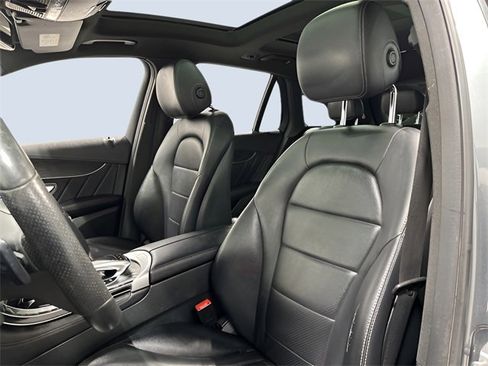 Used 2018 Mercedes-Benz GLC 300 4MATIC image 26