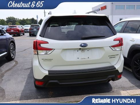 Used 2020 Subaru Forester Premium AWD/4WD image 17