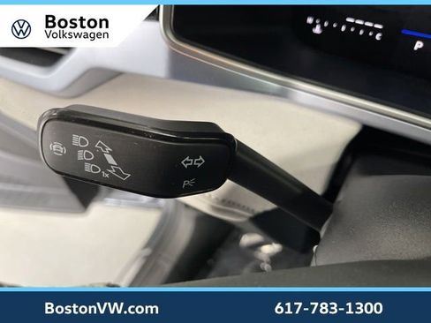 New 2025 Volkswagen Taos SE AWD/4WD image 19