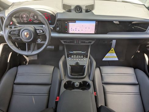 New 2026 Porsche Cayenne Coupe AWD/4WD image 23