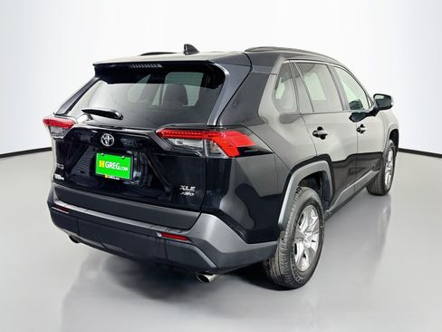 Used 2025 Toyota RAV4 XLE AWD/4WD image 10