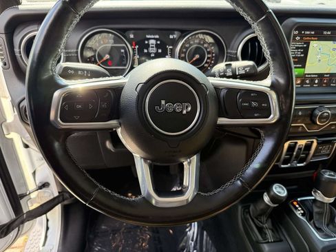 Used 2022 Jeep Wrangler Unlimited Sahara w/ Cold Weather Group AWD/4WD image 20