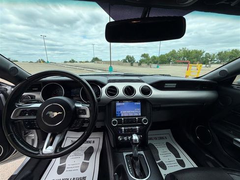 Used 2019 Ford Mustang Premium RWD image 36