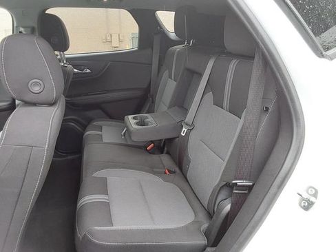 Used 2025 Chevrolet Blazer LT FWD image 12