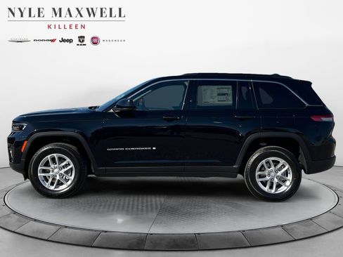 New 2025 Jeep Grand Cherokee Laredo image 13