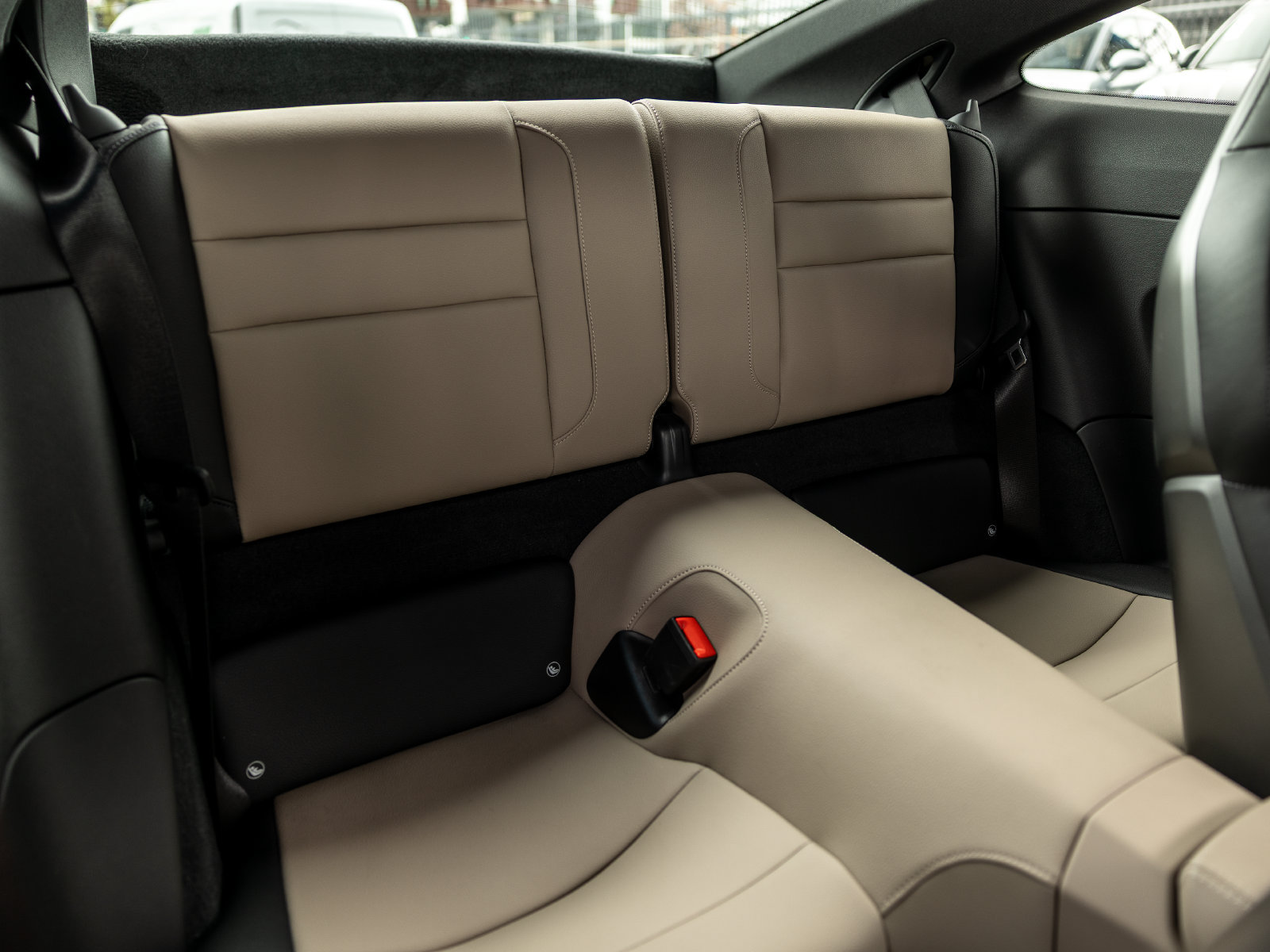Certified 2025 Porsche 911 Carrera RWD image 33