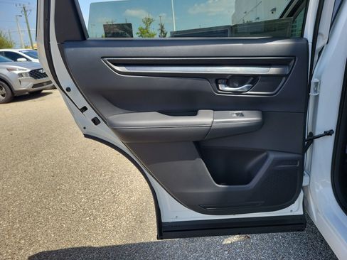Used 2024 Honda CR-V EX image 13