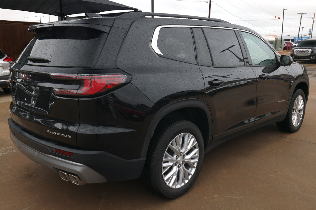 Used 2026 GMC Acadia Elevation w/ Elevation Premium Package FWD image 5