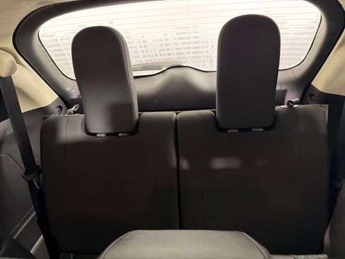 Used 2015 Mitsubishi Outlander GT image 19