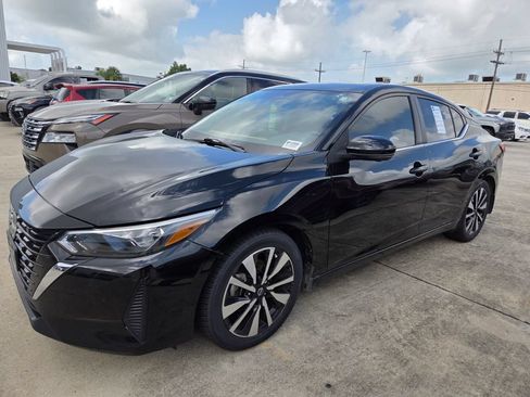 Used 2024 Nissan Sentra SV w/ SV Premium Package FWD image 7