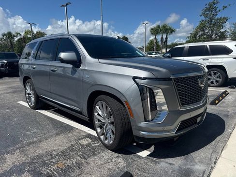 Used 2026 Cadillac Escalade Platinum Luxury w/ LPO, Radiant Package AWD/4WD image 2