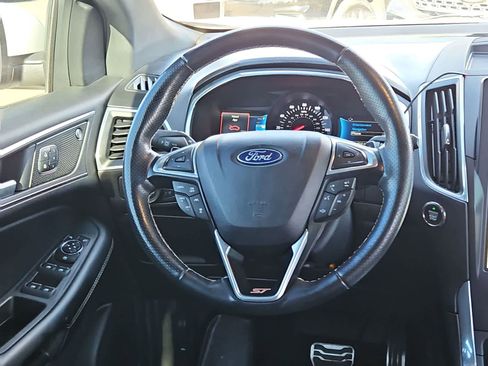 Used 2021 Ford Edge ST image 23