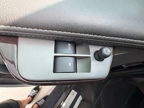 Used 2015 Chevrolet Express 2500 RWD image 47