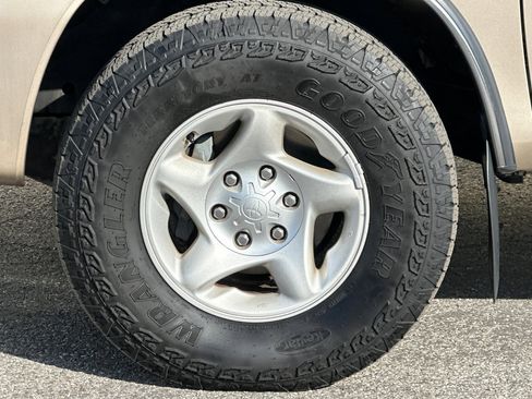 Used 2003 Toyota Tundra SR5 image 30