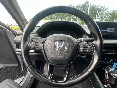 Used 2023 Honda Accord EX-L image 6