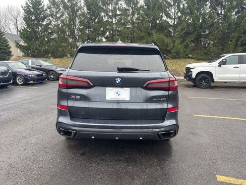 Used 2022 BMW X5 xDrive40i w/ M Sport Package image 4