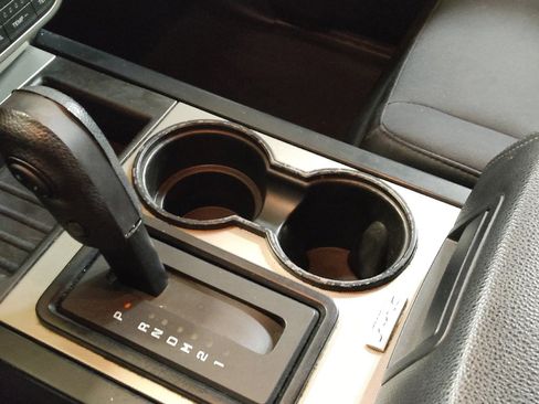 Used 2017 Ford Expedition EL XL w/ Equipment Group 101A image 26