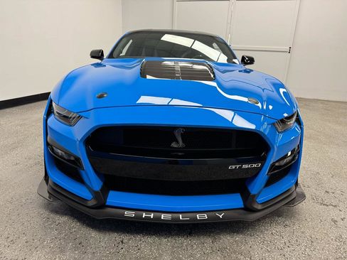Used 2022 Ford Mustang Shelby GT500 w/ Technology Package RWD image 2