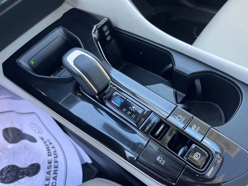 Certified 2025 Toyota Crown Limited image 26