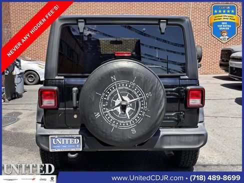 Used 2018 Jeep Wrangler Unlimited Sport S AWD/4WD image 4