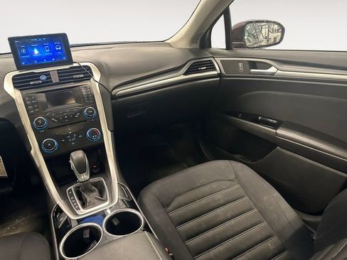 Used 2013 Ford Fusion SE FWD image 11