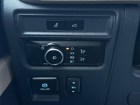 Used 2023 Ford Expedition Max Limited image 30