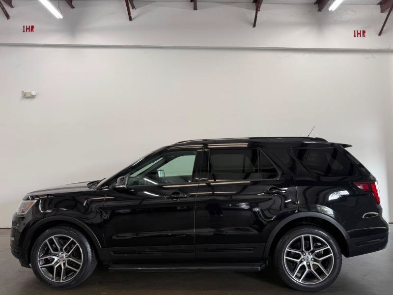 Used 2019 Ford Explorer Sport w/ Ford Safe & Smart Package AWD/4WD image 3