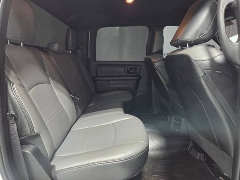 Used 2024 RAM 2500 Tradesman w/ Chrome Appearance Group AWD/4WD image 18