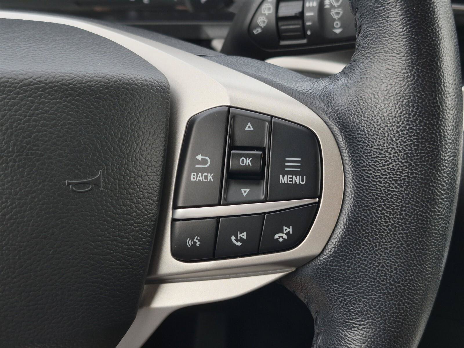 Used 2022 Ford Explorer XLT w/ Equipment Group 202A RWD image 27