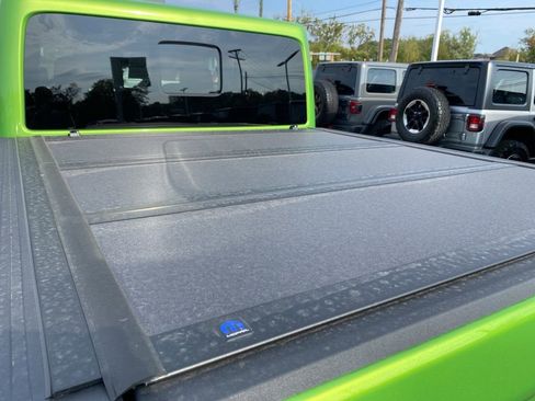 New 2025 Jeep Gladiator Mojave image 19