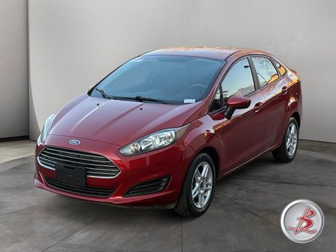 Used 2019 Ford Fiesta SE image 3