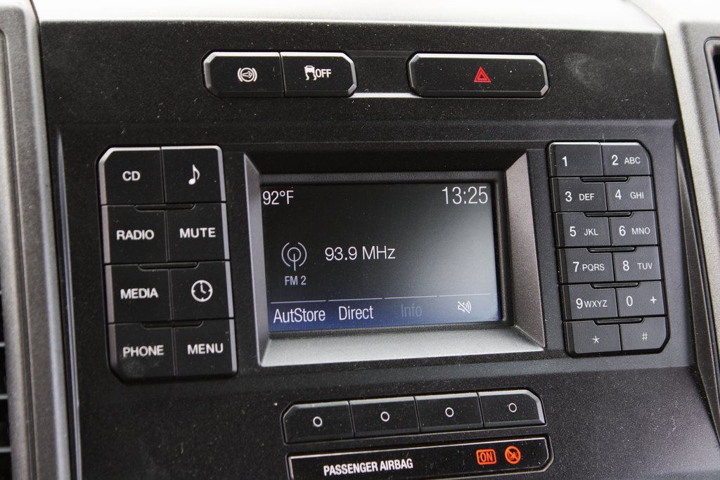 Used 2017 Ford F550 2WD Crew Cab Super Duty image 25