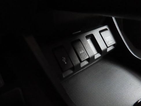 Used 2018 Honda HR-V LX image 24