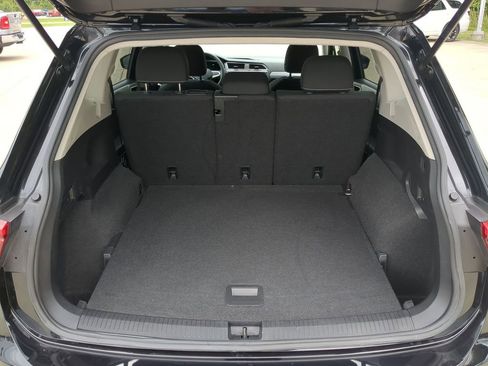 Used 2022 Volkswagen Tiguan S image 24