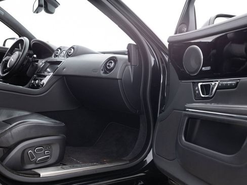Used 2015 Jaguar XJ RWD image 28