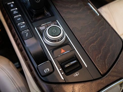 Used 2022 Maserati Levante Modena image 50