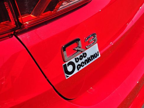 Used 2024 Audi Q3 2.0T Premium image 30